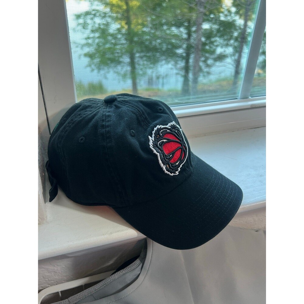 Vancouver Grizzlies Basketball Mitchell & Ness Hardwood Classics Adjustable Hat - Picture 3 of 11